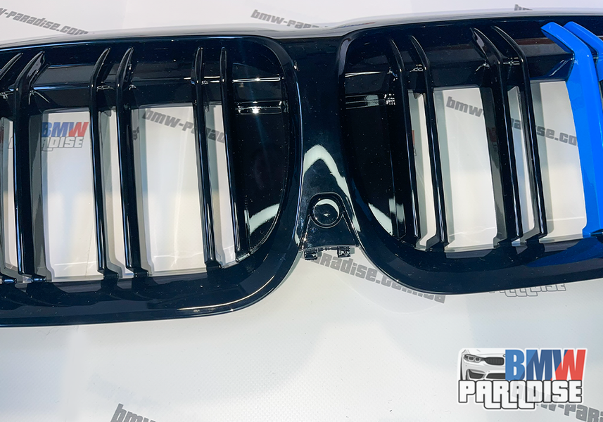 Двойная решетка радиатора "гриль" с М-расцветкой BMW G20 322-54 фото