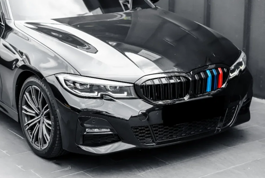 Двойная решетка радиатора "гриль" с М-расцветкой BMW G20 322-54 фото