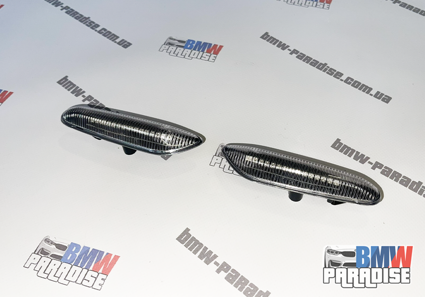 Динамічний LED повторювачі поворотів, прозорі BMW E46 E60 E90 E91 E87 E81 E83 E84 E88 E92 E82 322-125 фото